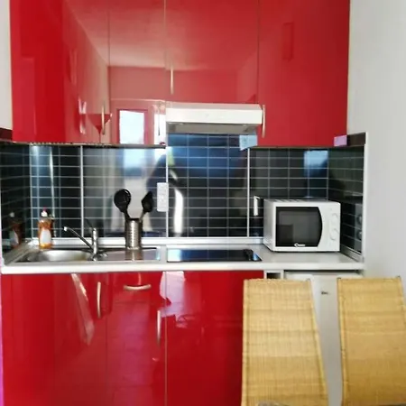 Apartmán Sleeps 4 Pool Wifi T691558 *